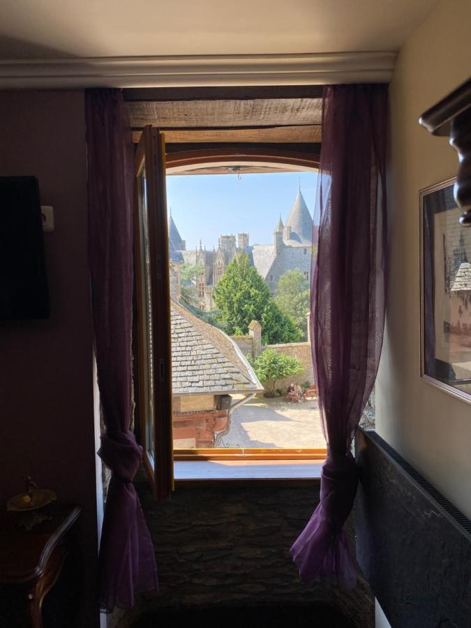 La Maison Du Paon- Josselin Aparthotel Esterno foto