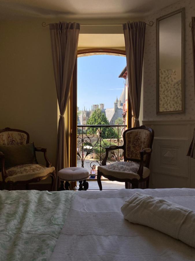 La Maison Du Paon- Josselin Aparthotel Esterno foto