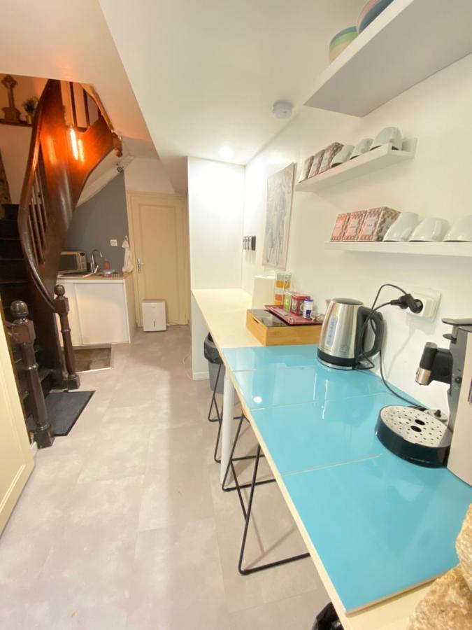 La Maison Du Paon- Josselin Aparthotel Esterno foto